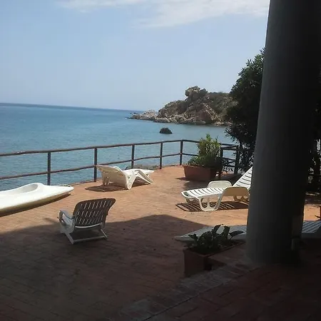 Adamo On The Sea Cefalu